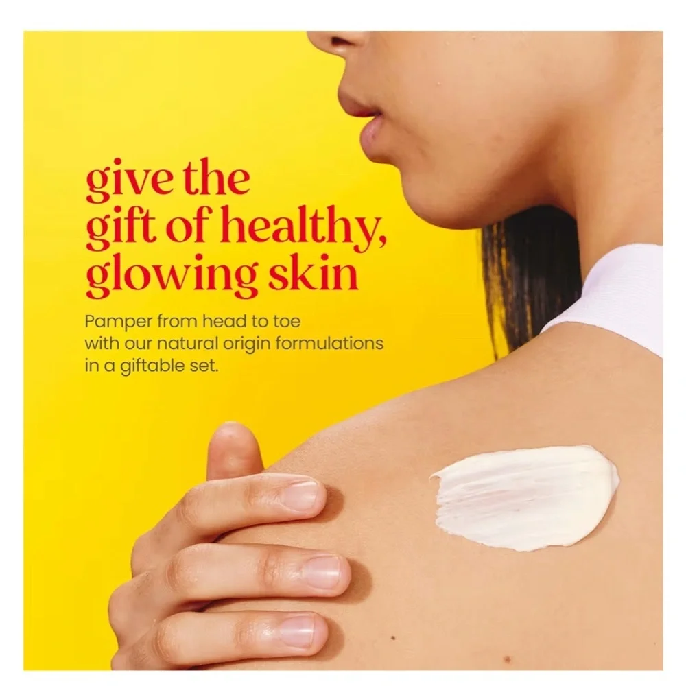 Burt's Bees Essential Kit - (306)